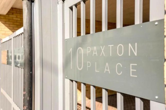 Flat for sale in Paxton Place, London