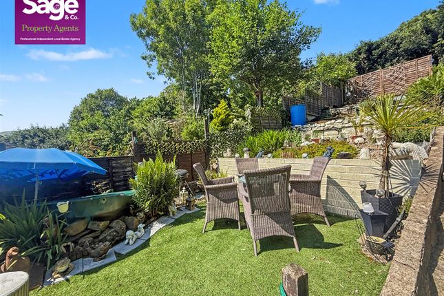15, Sarn Place, Newport photo 3