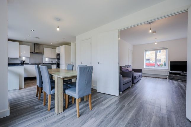 61, Kingfisher Street, Southend-On-Sea photo 2