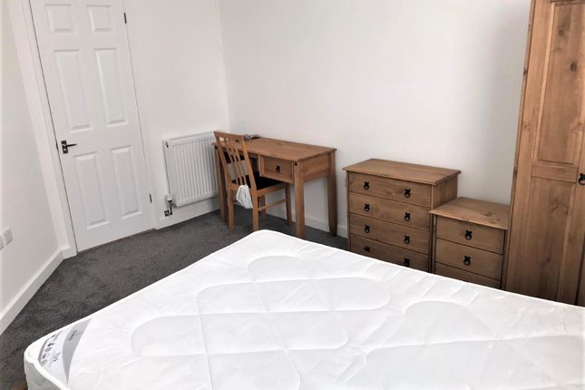 Room 5 Cabmans Rest, 1, Plymouth Street, Southsea photo 2