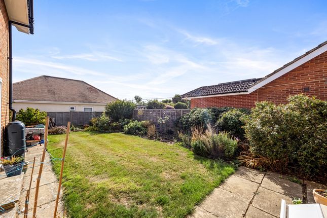 39, Crowborough Drive, Goring-by-sea photo 4