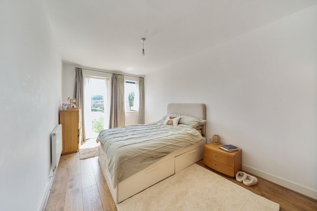 Flat 306, Eleanor House, 44, Dora Carr Close, Oxford photo 4
