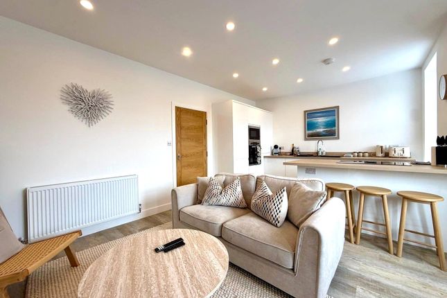 8A,, Shrewsbury Road, Wirral photo 2