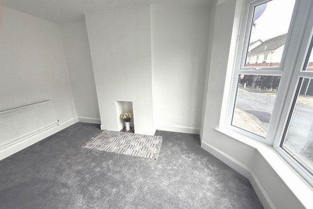 11, York Terrace, Plymouth photo 3