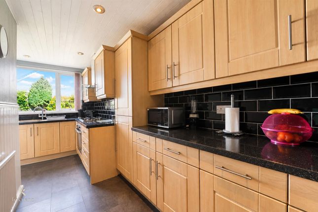 5, Warwick Avenue, Wardley photo 4