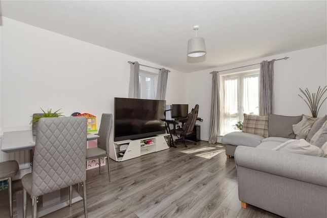 Kitchen/Lounge