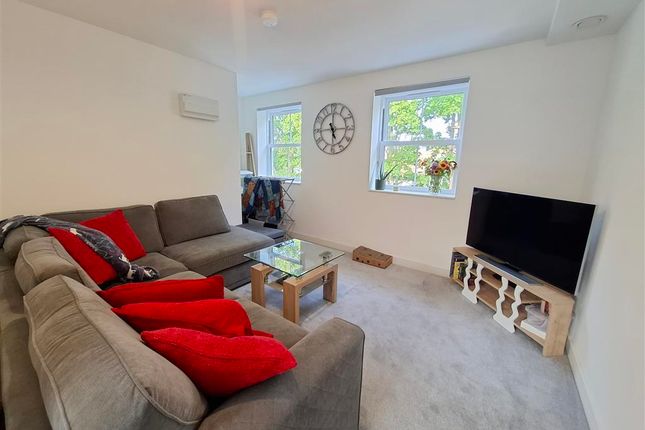 160C, Cotterells, HEMEL HEMPSTEAD photo 2