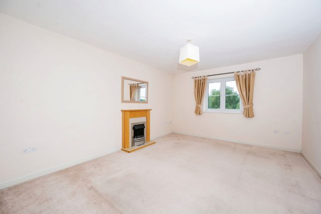 107, Waring Avenue, Merseyside photo 2