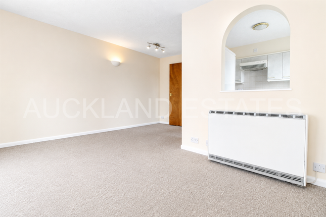 42, Bornedene, Potters Bar photo 4