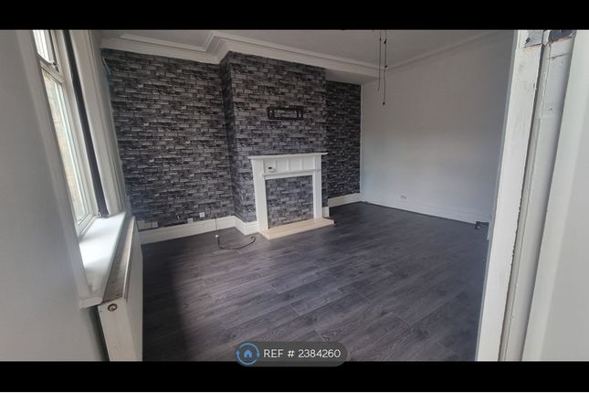 Brooke St, Heckmondwike photo 3