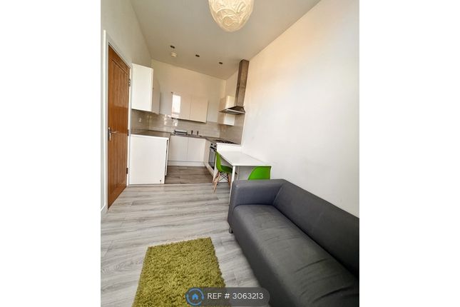 Flat, Century House A London Road, Leicester photo 2