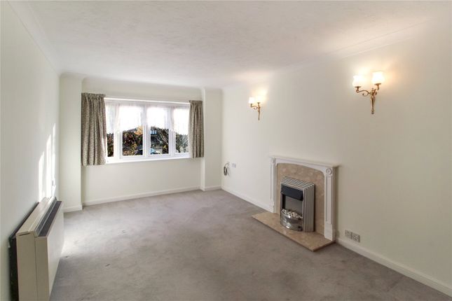 12, Orchard Mead, Leigh-on-Sea photo 3