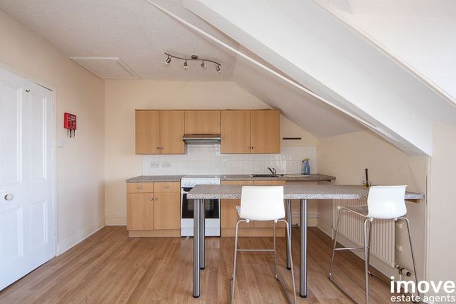Flat 5, 52 Palace Avenue, Paignton photo 4