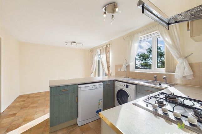 2, Juniper Close, Oswestry photo 3