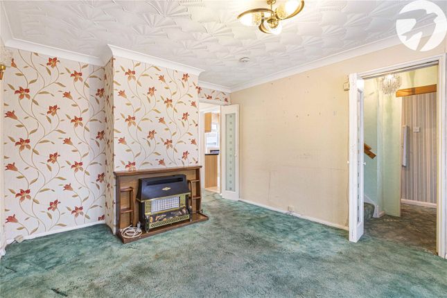 7, Fowlers Close, Sidcup photo 2