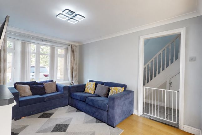 20, Masefield Grove, Bletchley photo 4