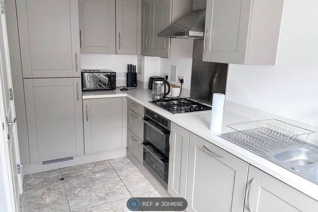 Lorimer Row, Bromley photo 3