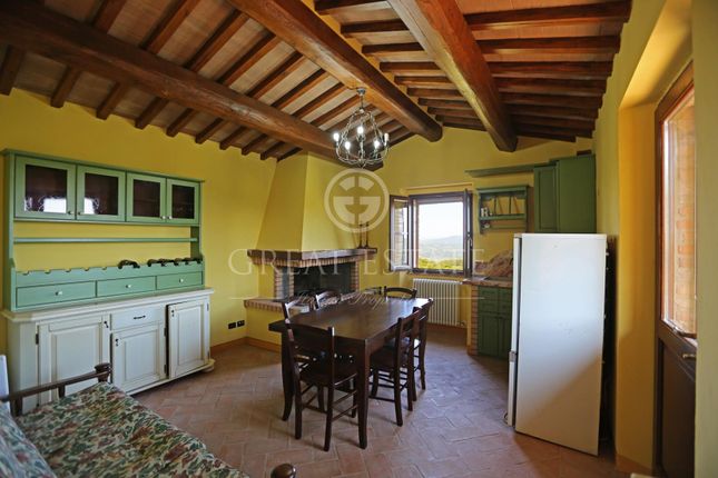 Villa for sale in Cetona, Siena, Tuscany