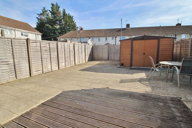 76, Blendworth Crescent, Havant photo 4