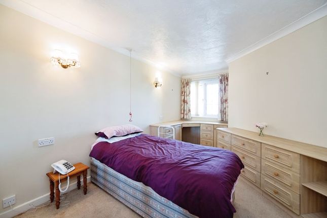 Flat for sale in Holmbush Court, Southsea
