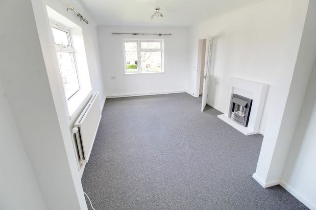 Thumbnail Flat to rent in Derwent Drive, Gunthorpe, Peterborough