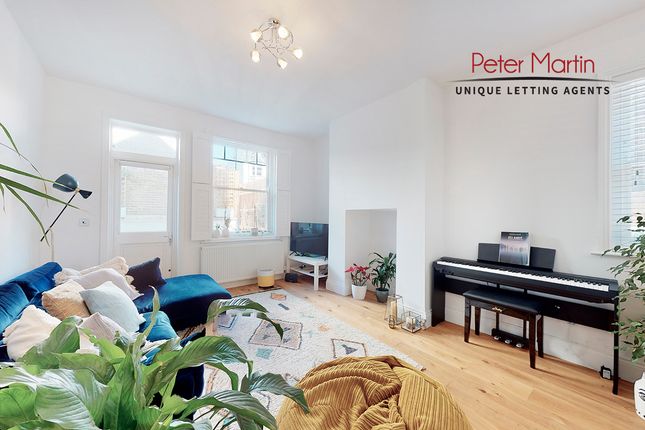 Flat to rent in Gondar Mansions, Mill Lane, West Hampstead