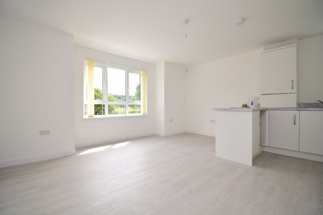 Flat 0-2, 14, National Court, Cowglen photo 2
