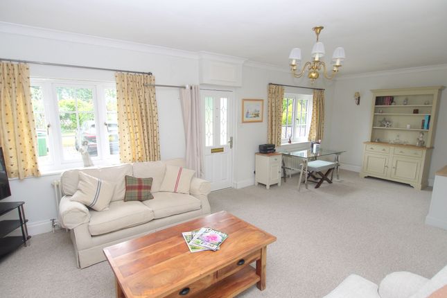 2 Vestry Cottages, Sevenoaks photo 2