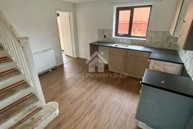 21, Kenilworth Close, Worksop photo 3