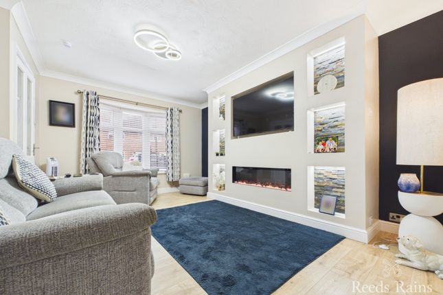 8, Plym Grove, East Yorkshire photo 3