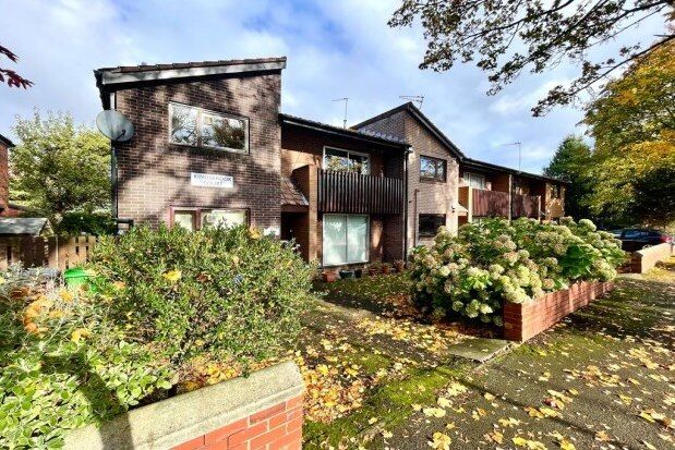Thumbnail Flat to rent in Kingsbrook Court, Manchester
