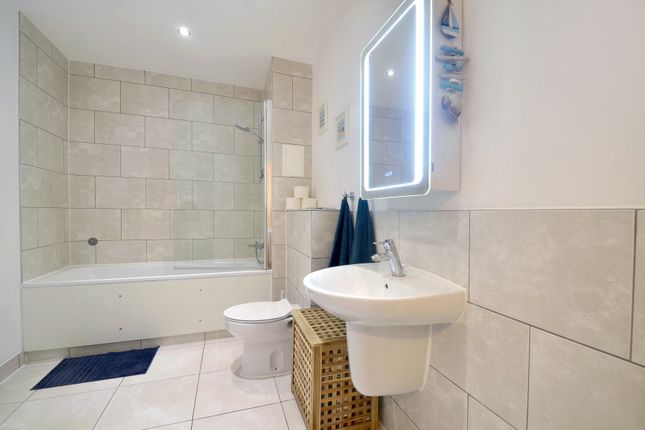 Flat for sale in Thurston Road, London
