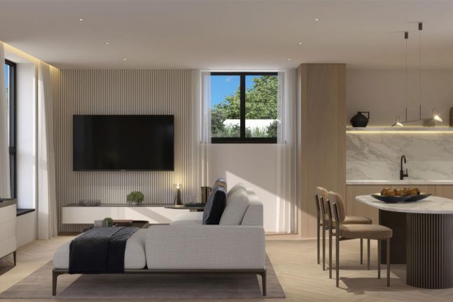 Flat for sale in Somerset Road, London