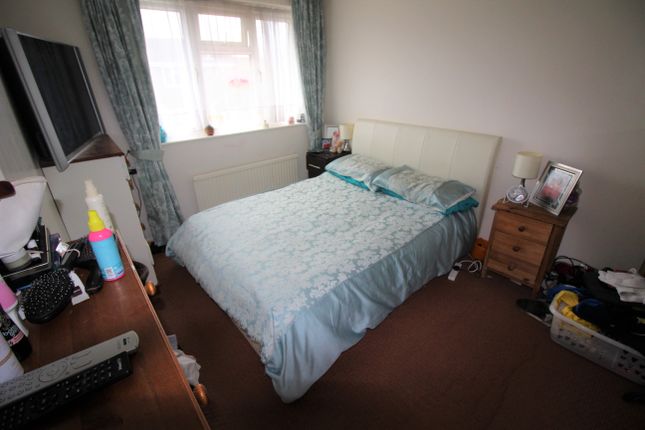 Terraced house to rent in Narromine Drive, Calcot, Reading