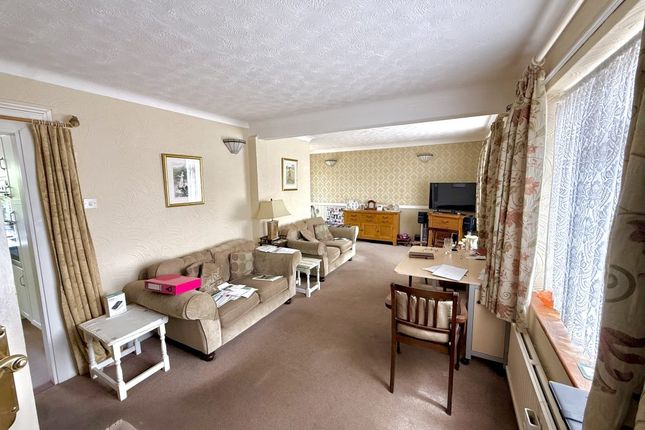 16, Windsor Road, Lindford photo 4