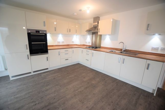 45, Firepool View, Somerset photo 5