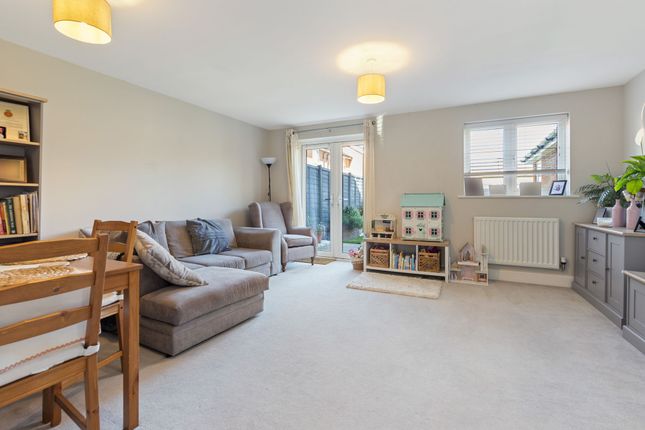 47 Hangar Drive, Chichester photo 2