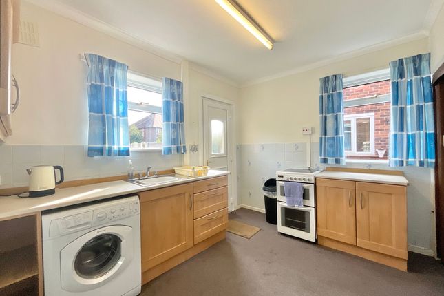 11 Barthomley Crescent, Crewe photo 3