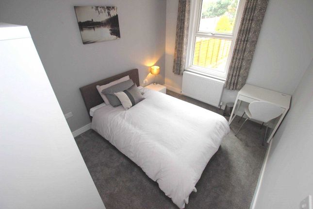 Room to rent in Stanley Street, Reading