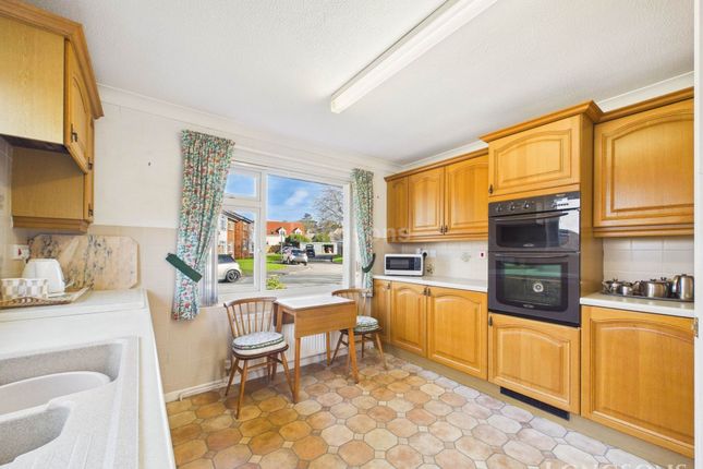 32, Haspalls Road, Swaffham photo 3