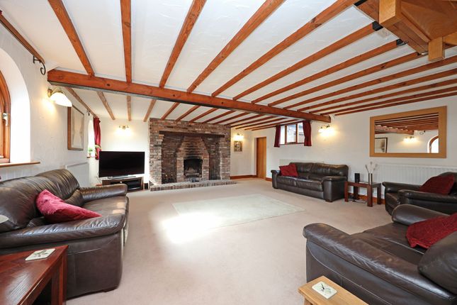 Swallowcroft Barn, Newcastle photo 3