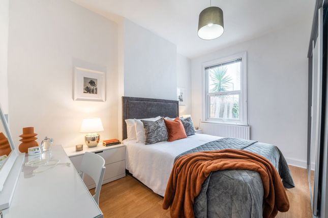 Flat for sale in Oaklands Road, London