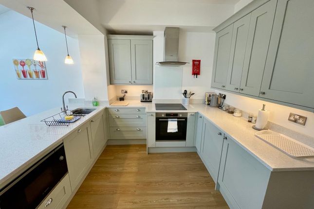 3, Leamington Road, West Yorkshire photo 2