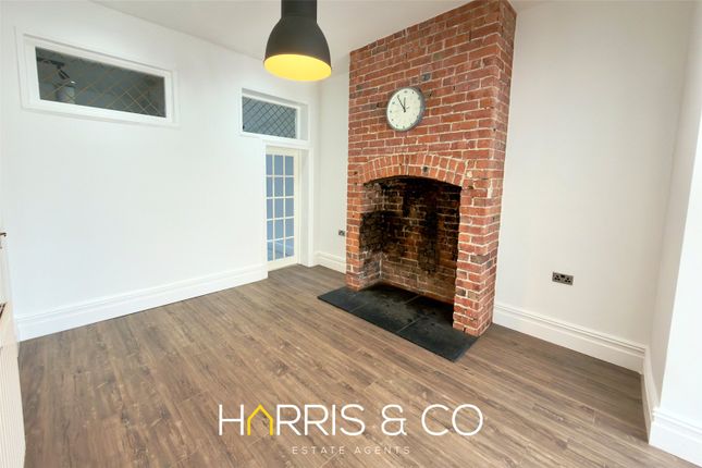 32, Empress Drive, Lancashire photo 4