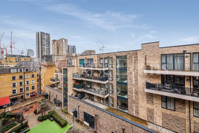 Flat for sale in Amelia Street, Elephant And Castle