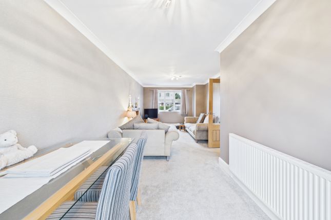35, Seagrave Drive, Sheffield photo 3