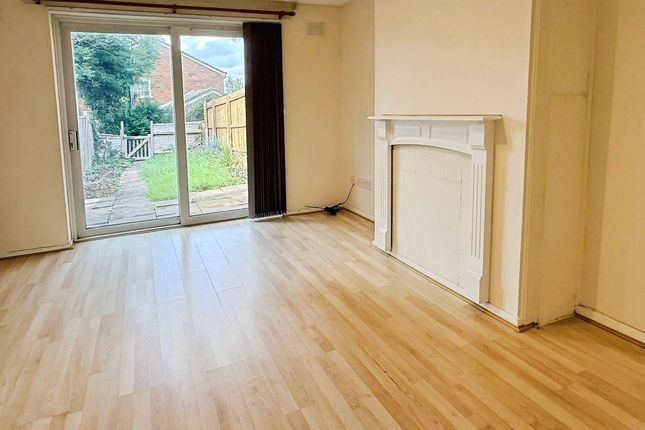 36 Hayden Avenue, Leicester photo 2