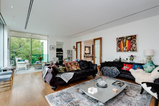 Detached house to rent in West Heath Road, Hampstead