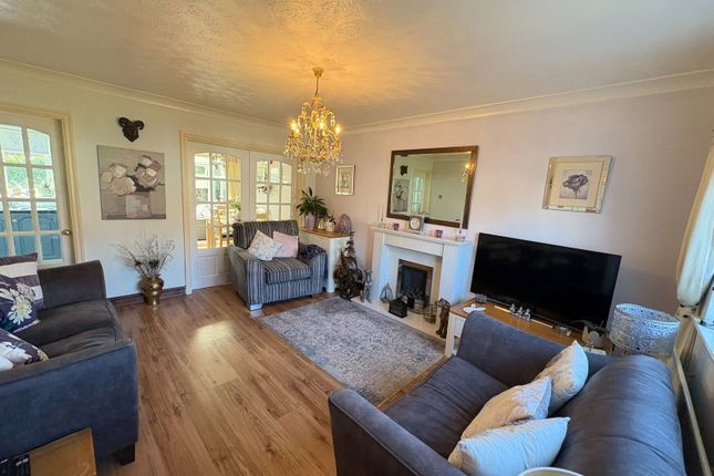19, Woodleigh Close, Lydiate photo 2