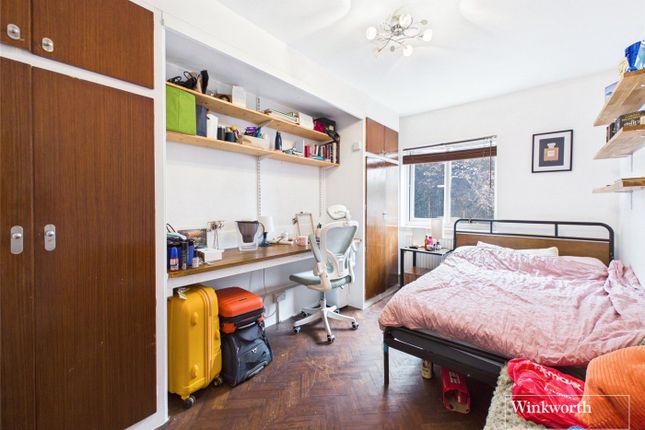 Flat 7, Ashley Court,, Great North Way, London photo 4